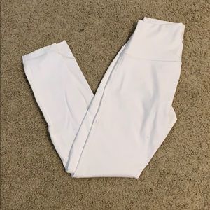 Lululemon white wunder under leggings